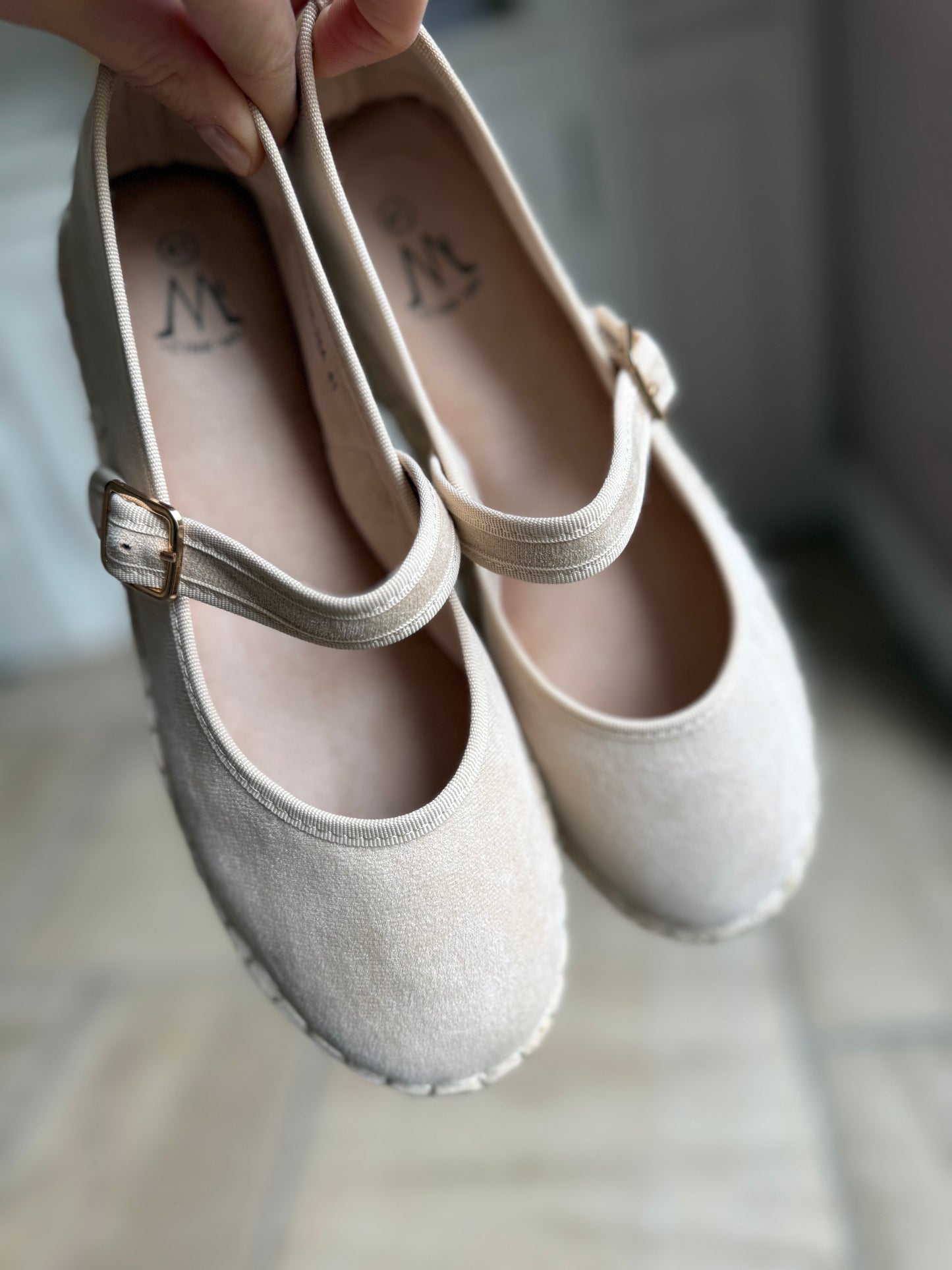 Espadrilles à boucle ajustable