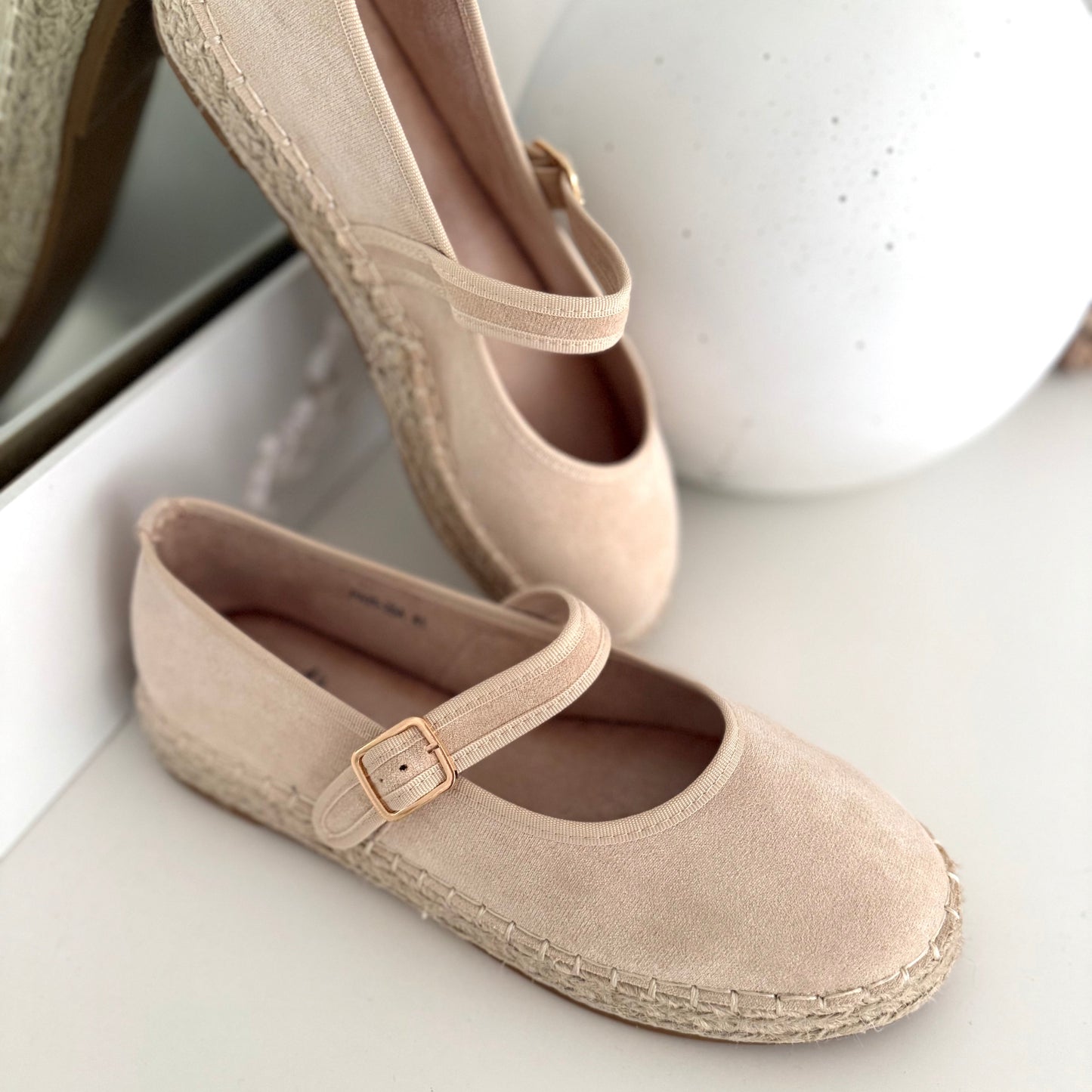 Espadrilles à boucle ajustable