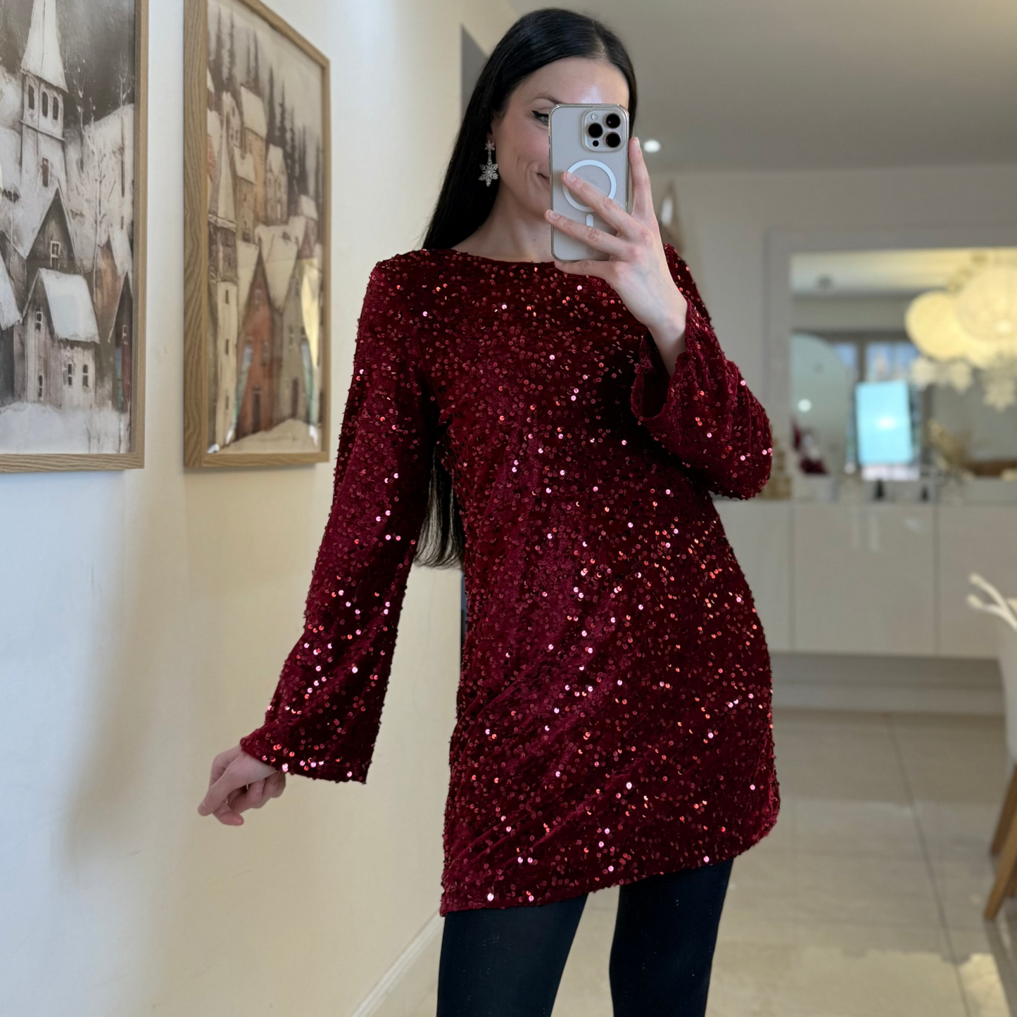 Robe à sequins avec noeud au dos