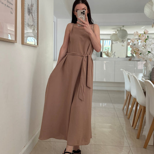 Robe longue à poches (plusieurs coloris)