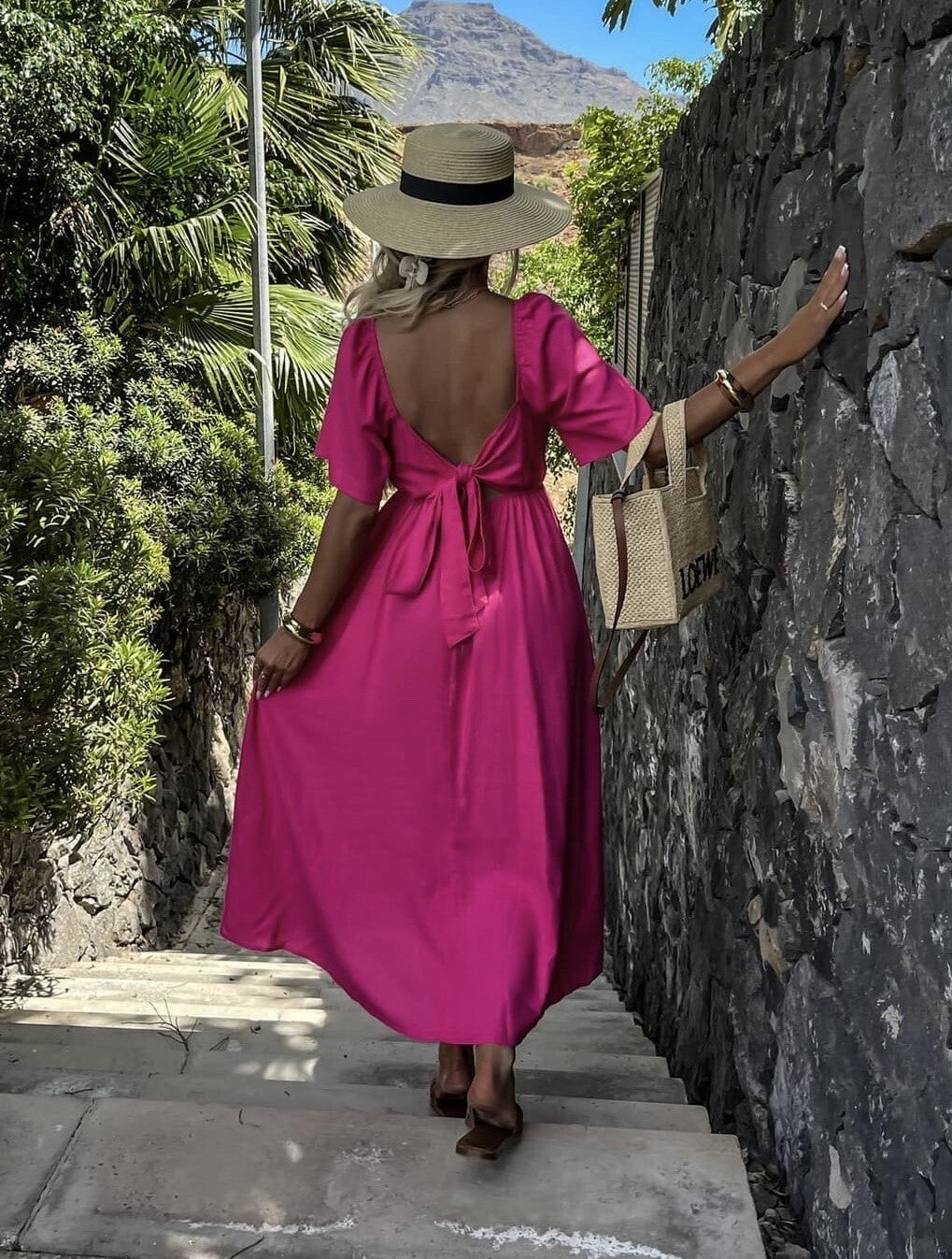 Robe dos nu (plusieurs coloris)